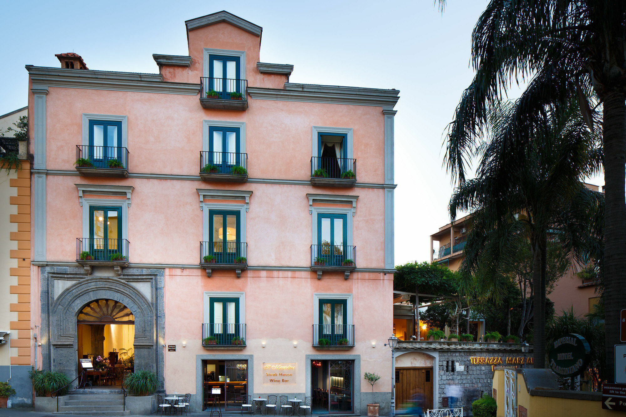 Palazzo Marziale Hotel Соренто Екстериор снимка